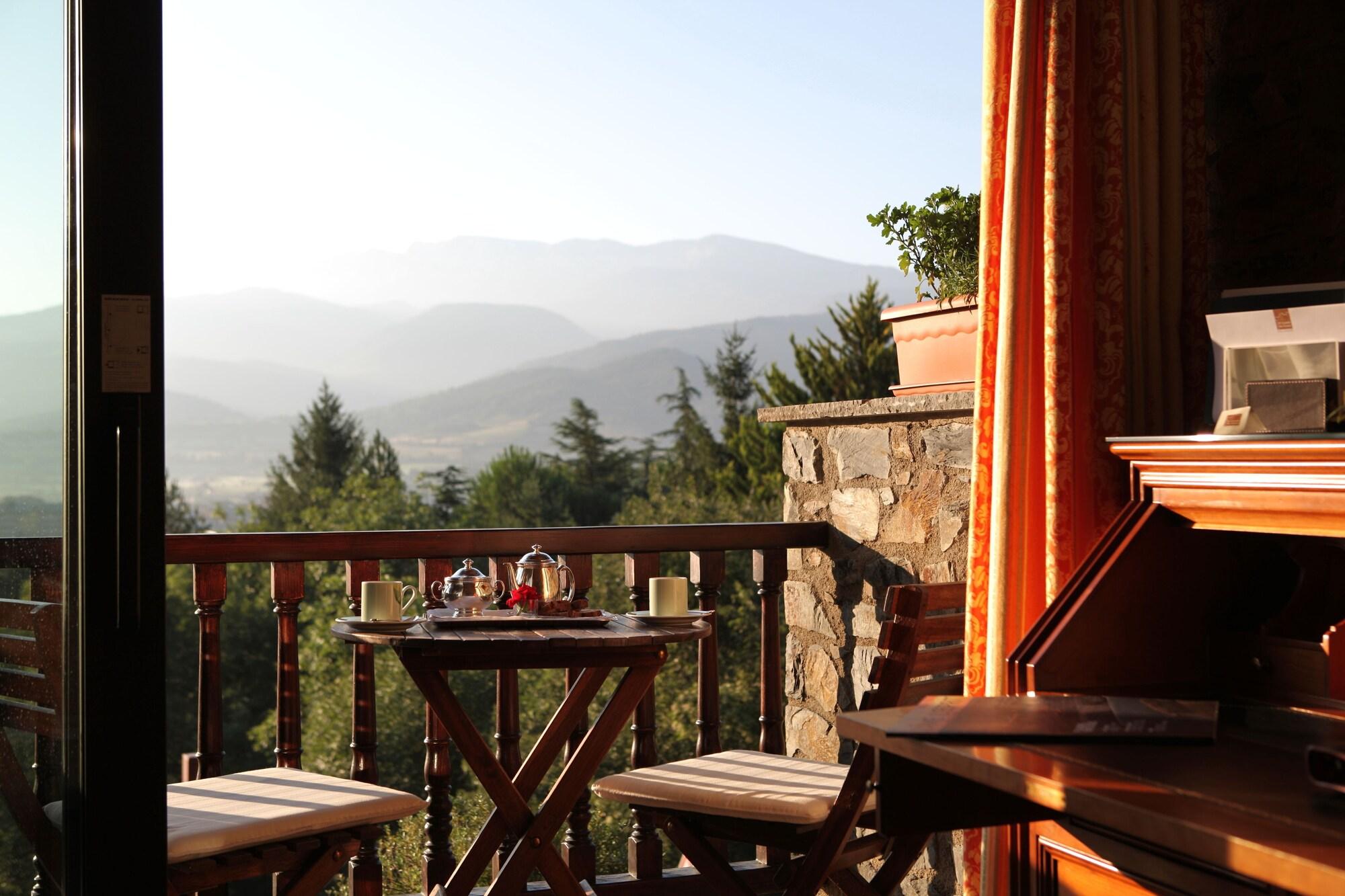El Castell De Ciutat - Relais & Chateaux ลาเซวดูร์เชย์ ภายนอก รูปภาพ