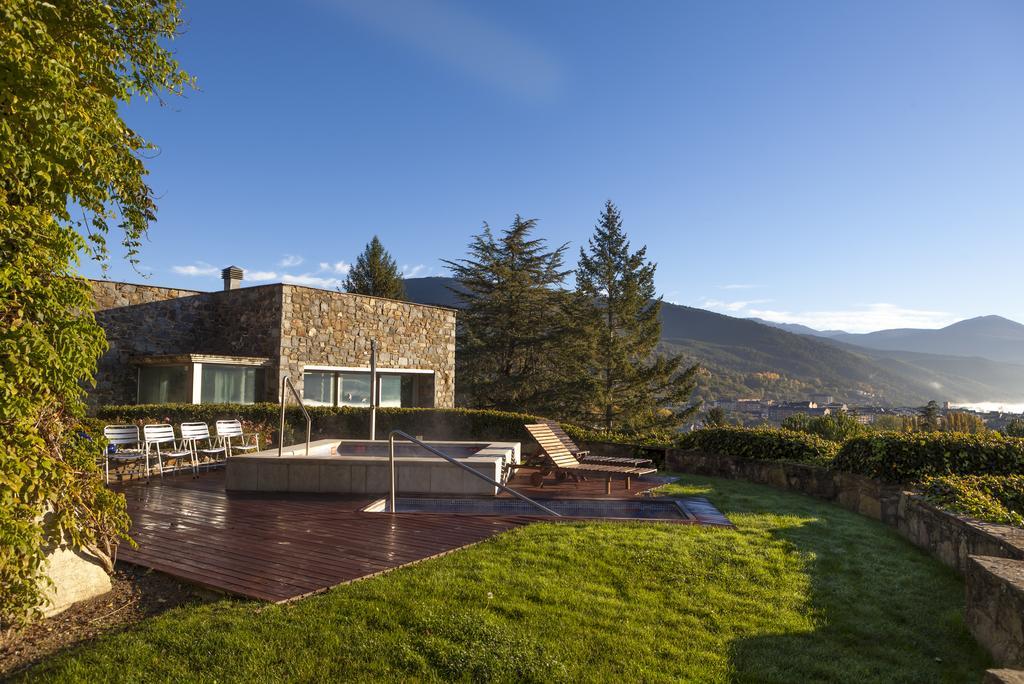 El Castell De Ciutat - Relais & Chateaux ลาเซวดูร์เชย์ ภายนอก รูปภาพ