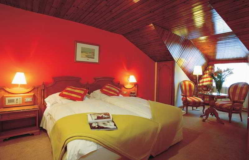 El Castell De Ciutat - Relais & Chateaux ลาเซวดูร์เชย์ ภายนอก รูปภาพ